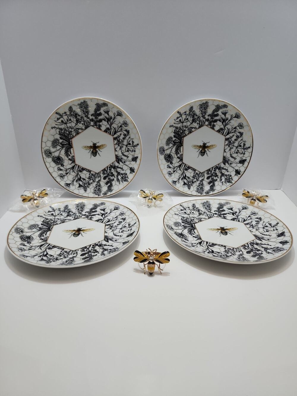 Williams Sonoma Honeycomb Bee Salad Plates 8 1/8" Set of 4 and 4 Napkin Holders